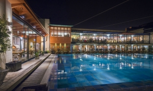 Lido Bristol poolside at night