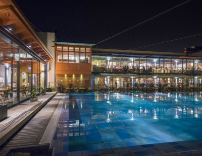 Lido Bristol poolside at night